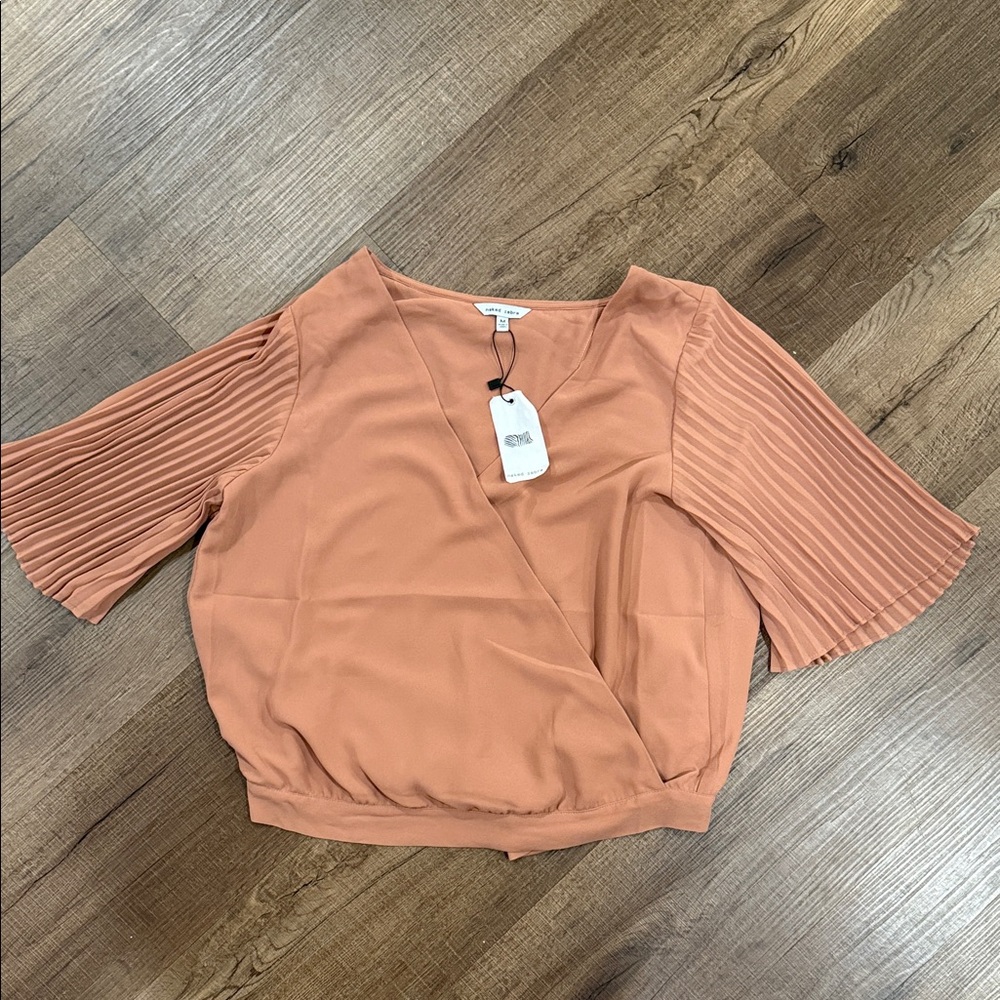 NWT Naked Zebra Orange Pleated Short Sleeve Blouse